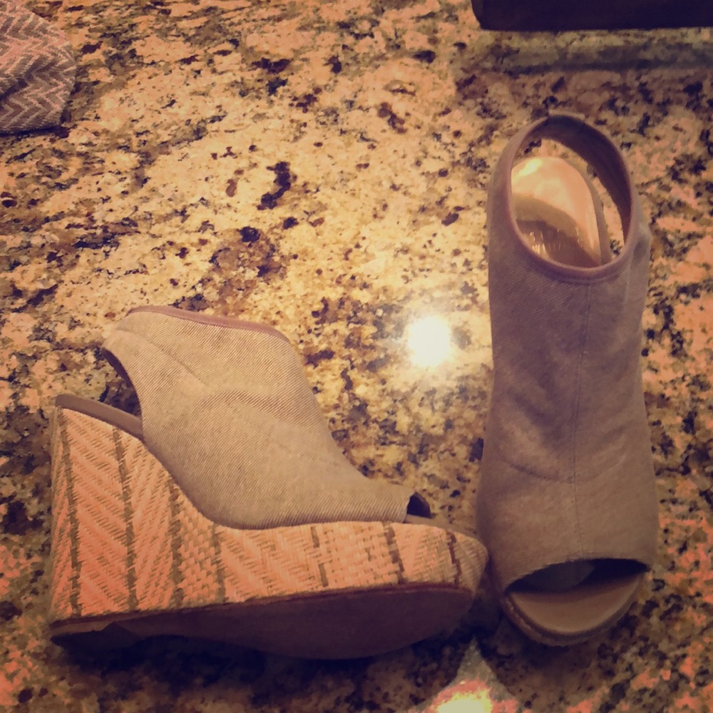 Stuart Weitzman wedges